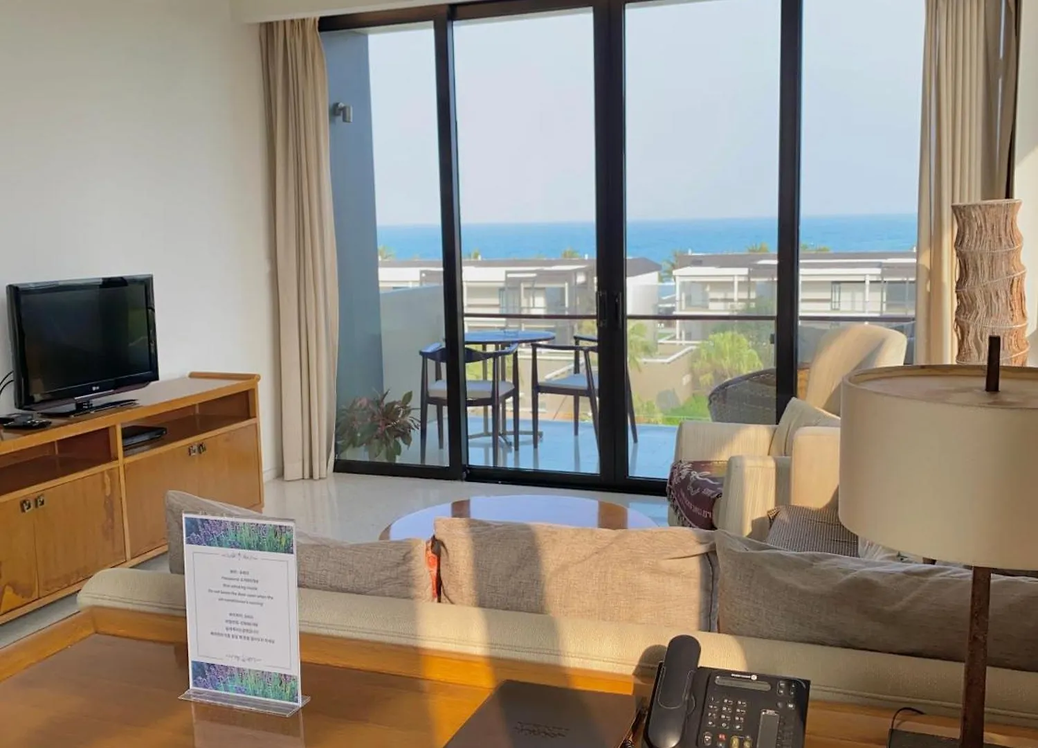 Luxury Beach Apartments Located In 5-Stars Resort - Free Use Of Resort'S Facilities Da Nang