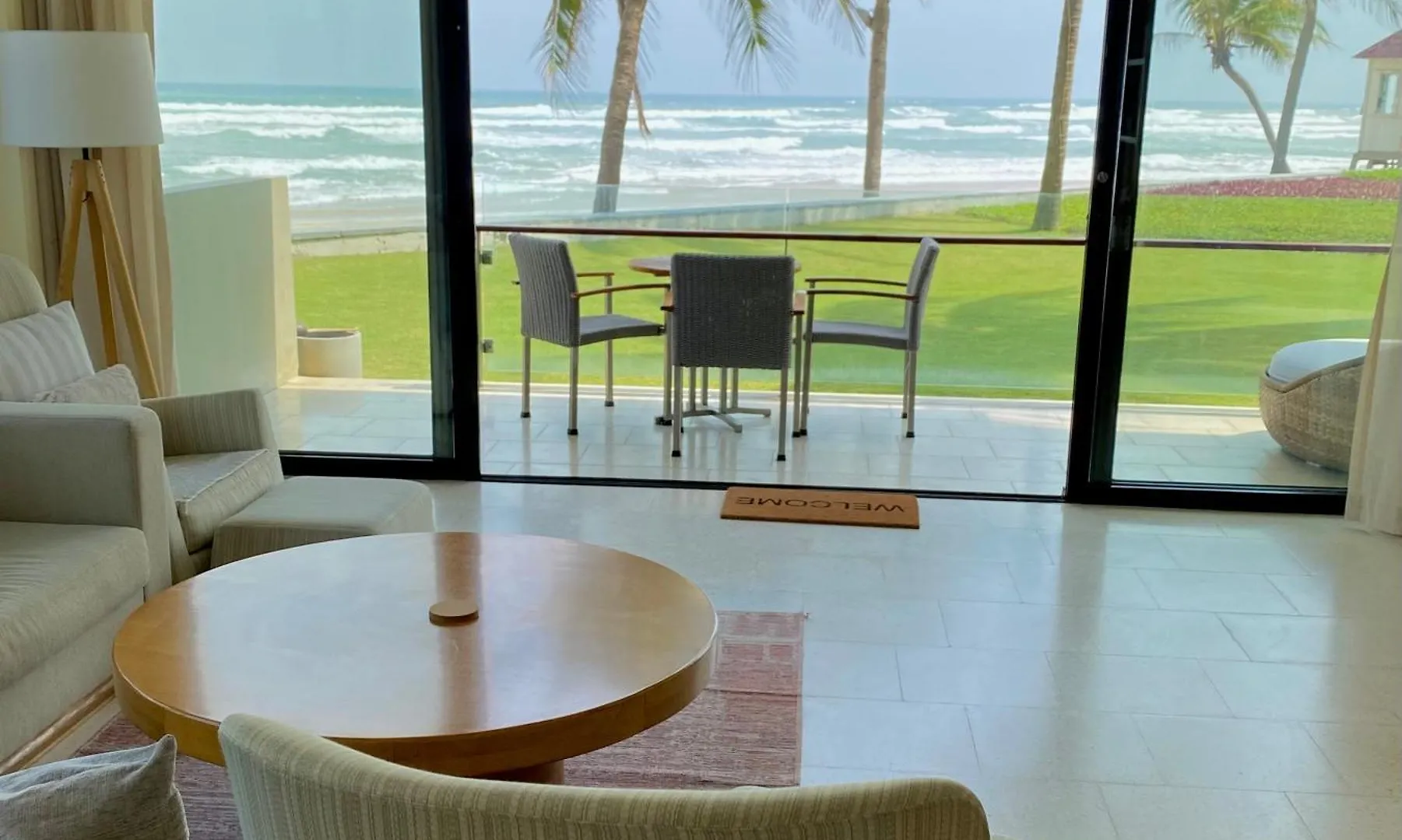 Luxury Beach Apartments Located In 5-Stars Resort - Free Use Of Resort'S Facilities Da Nang Vietnam