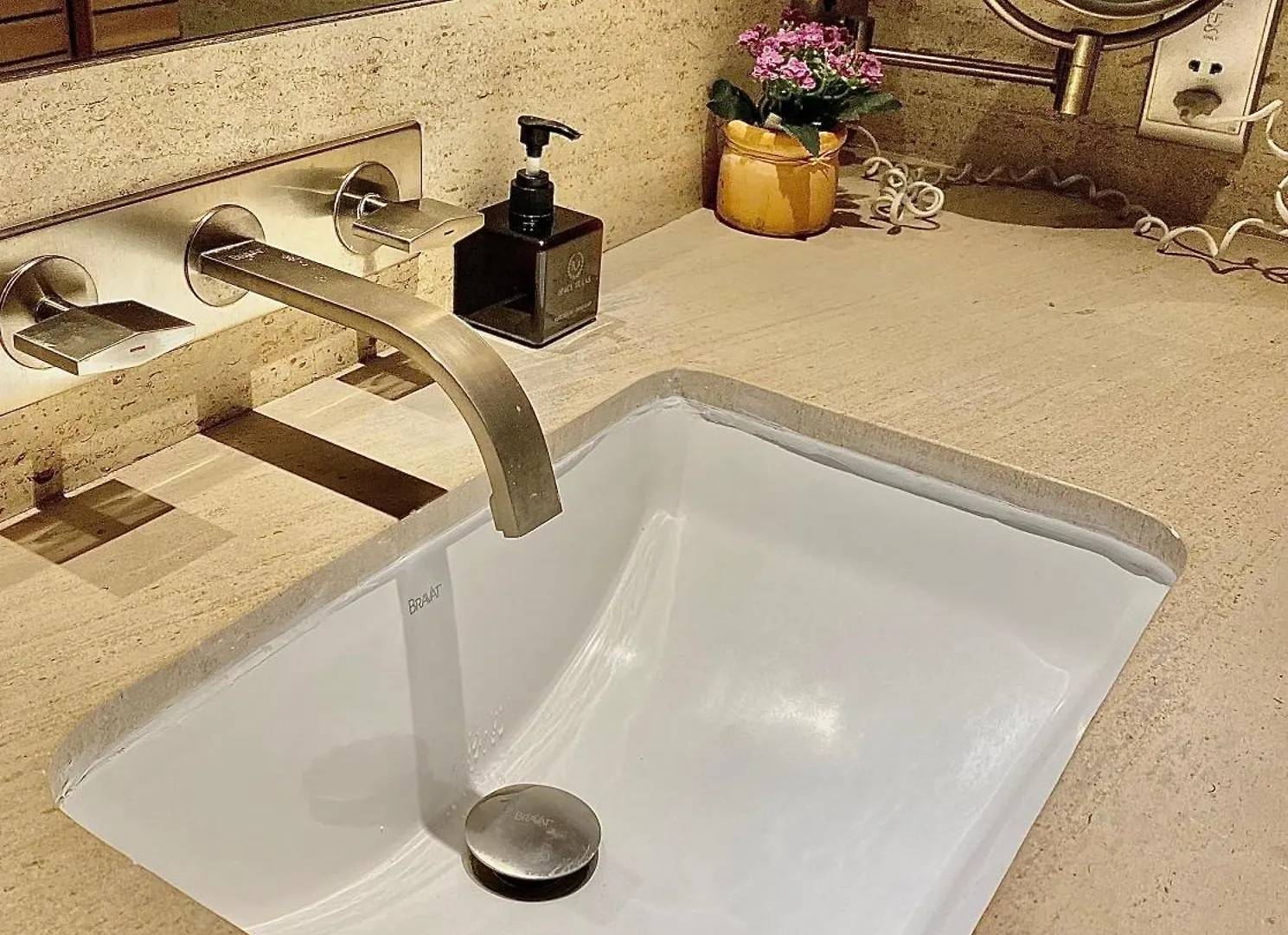 Luxury Beach Apartments Located In 5-Stars Resort - Free Use Of Resort'S Facilities Da Nang 0*,