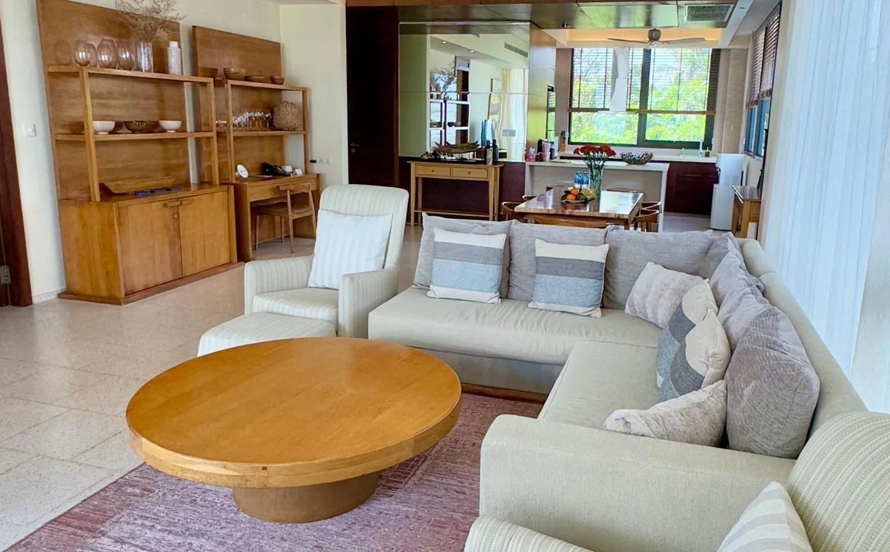 Luxury Beach Apartments Located In 5-Stars Resort - Free Use Of Resort'S Facilities Da Nang
