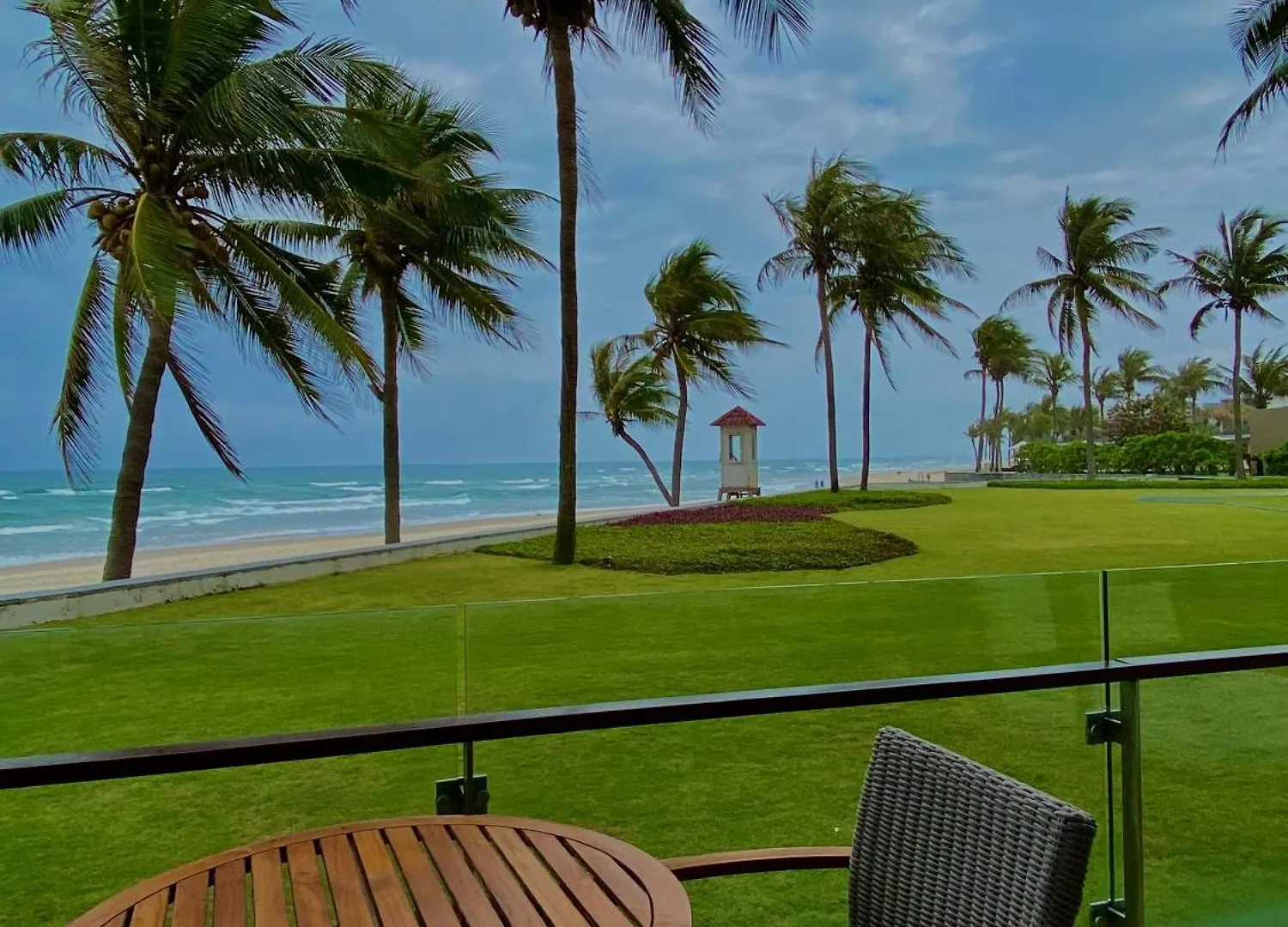 Luxury Beach Apartments Located In 5-Stars Resort - Free Use Of Resort'S Facilities Da Nang 0*,