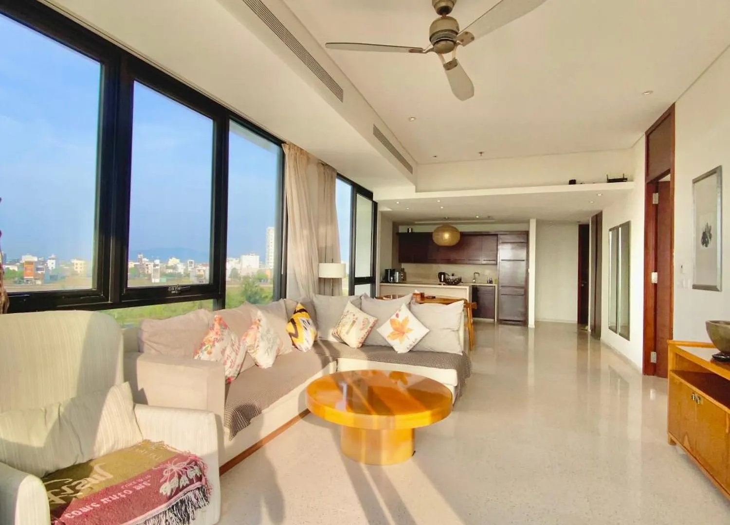 Luxury Beach Apartments Located In 5-Stars Resort - Free Use Of Resort'S Facilities Da Nang
